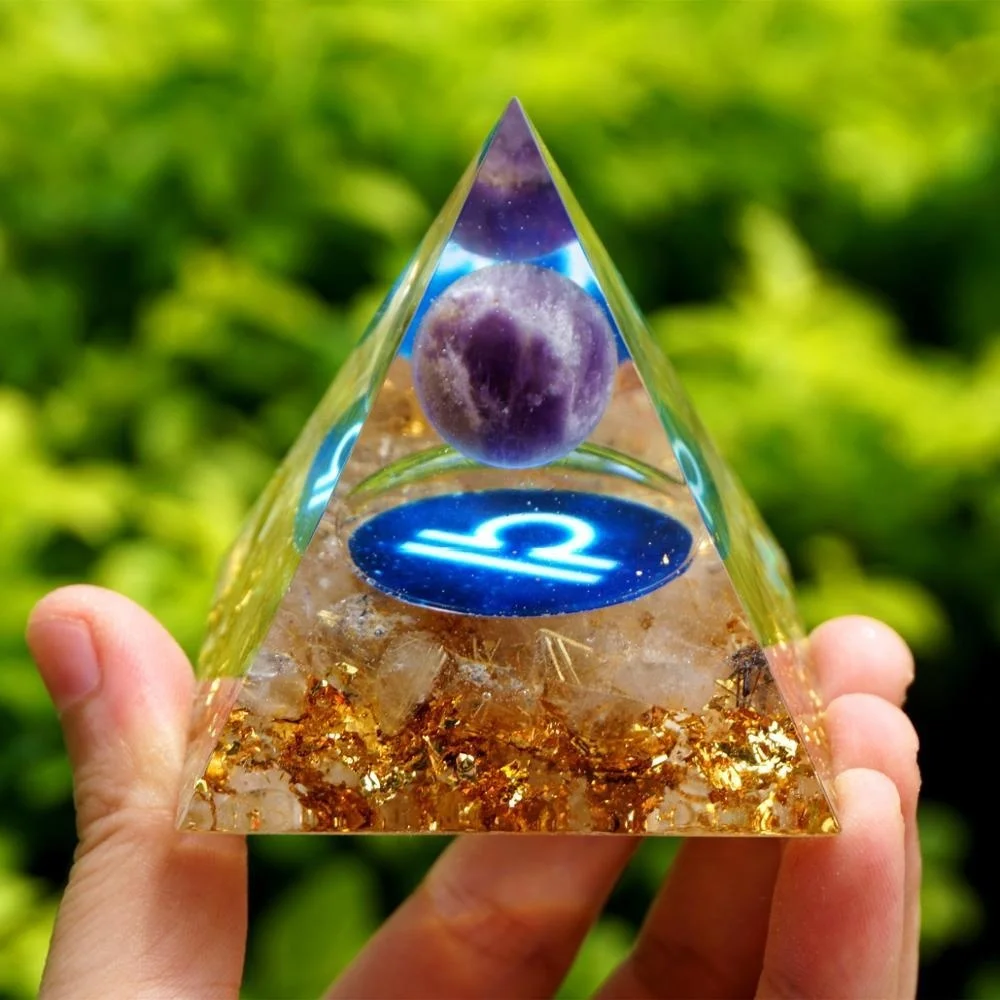 

Ornaments Augen Pyramid Natural Amethyst Ball And Crystal Stone Tower Super Energy Pyramid Crystal amethyst miner crystal stones