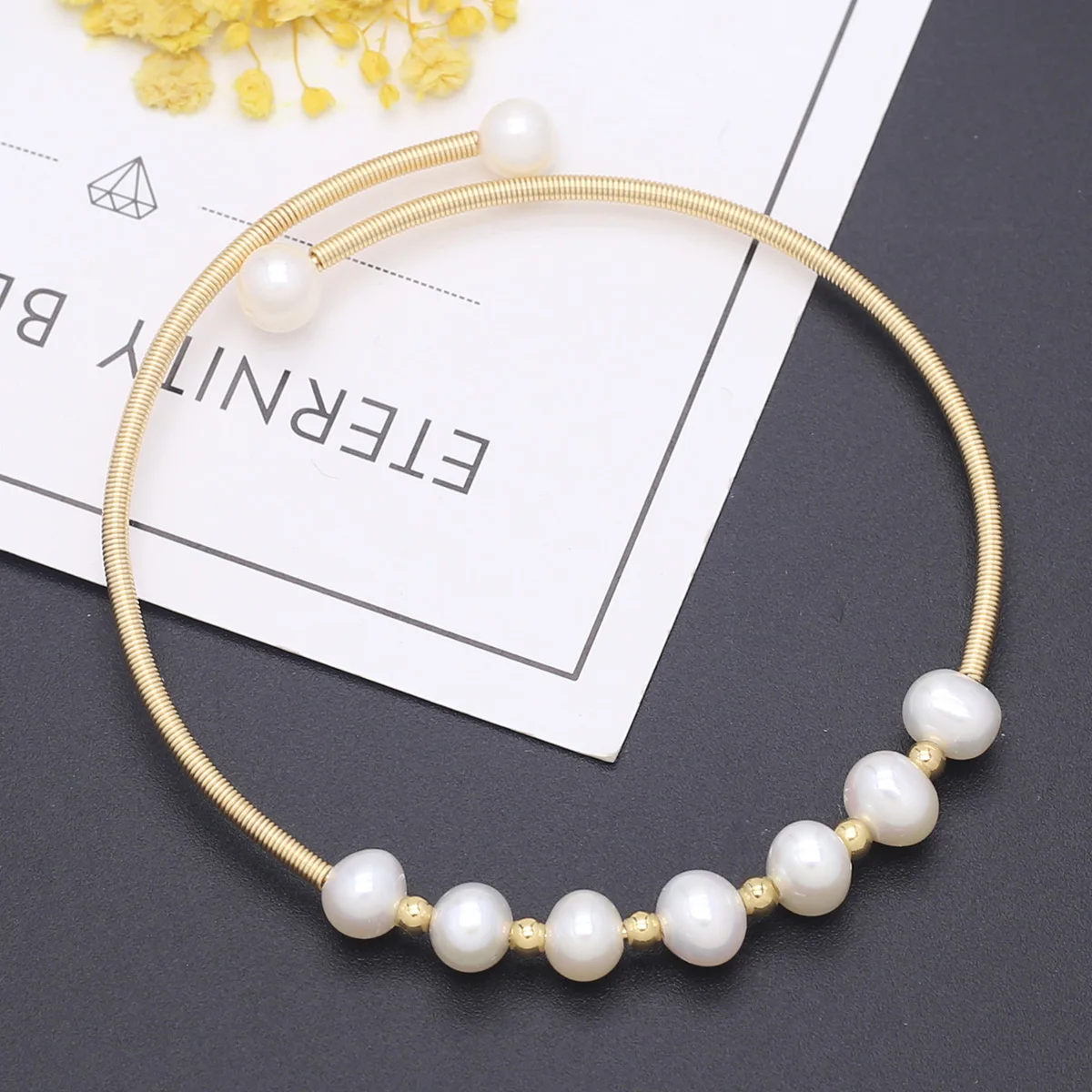 Купи Fashion Women Pearl Bracelet Charm Gold Copper Ring Adjustable White Natural Pearl Beads Bracelets for Women Jewelry Gift за 293 рублей в магазине AliExpress