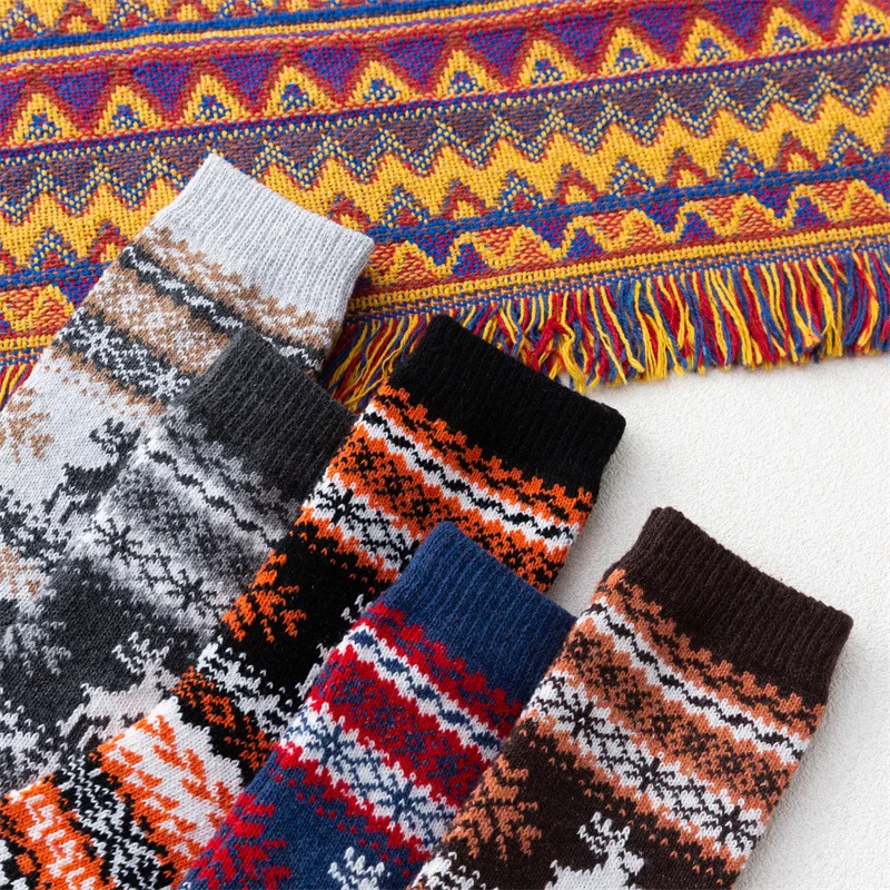 2021 Winter and Autumn New Styles Women Wool Socks Christmas Deerlet Warmer Cashmere Thermal Thicken Ethnic Style Women Socks