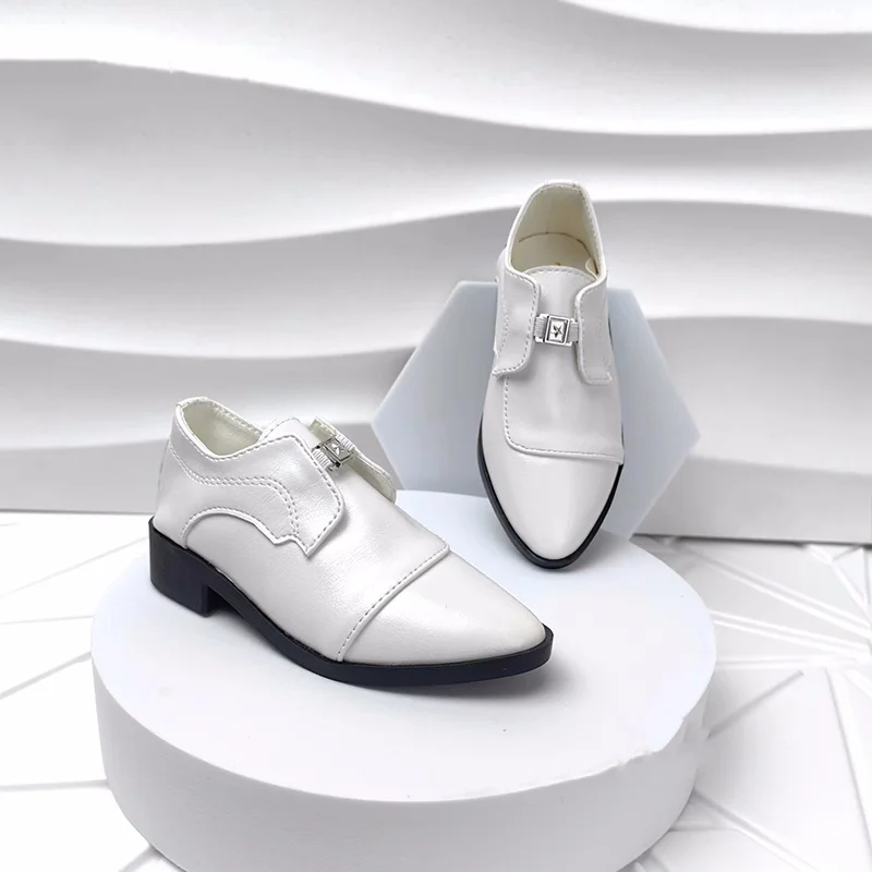 Лакированные полиуретановые туфли для кукол DK75