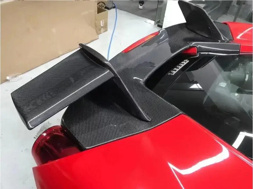 СПОЙЛЕР НА ЗАДНЕГО КРЫЛА из углеродного волокна для Ferrari 488 GTB мужской стиль