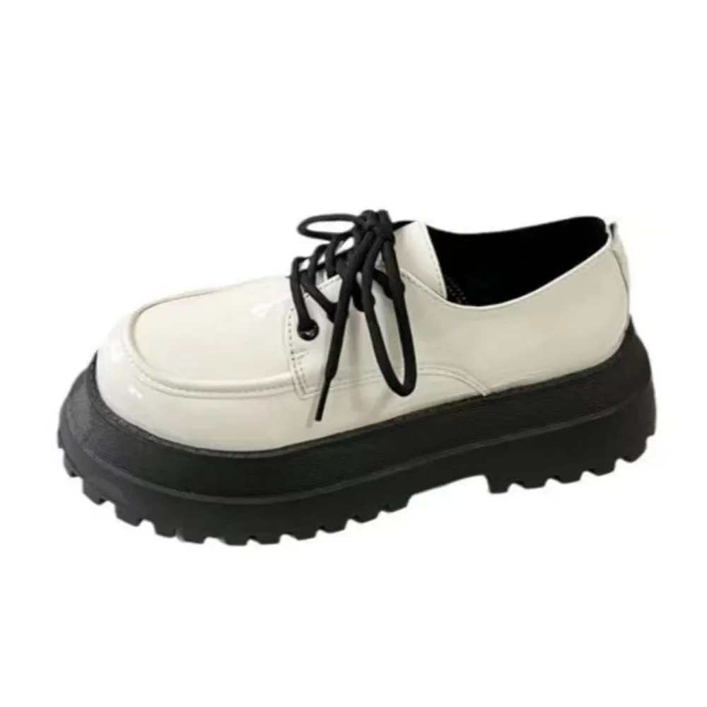 Туфли-лодочки женские из лакированной кожи на платформе