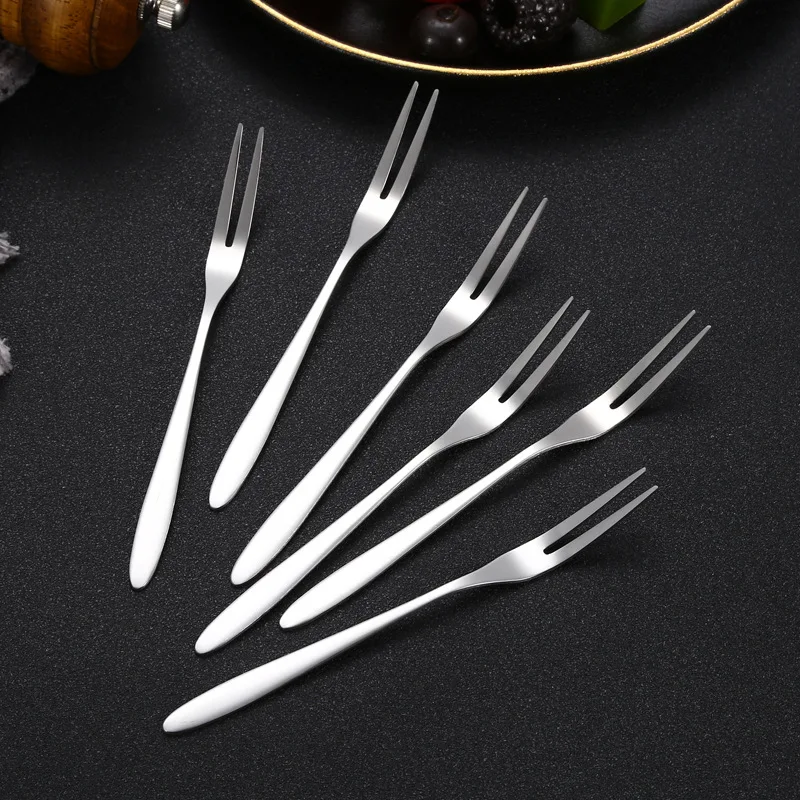 

50pcs/lot 13cm Stainless Steel Fruit Forks For Restaurant Cafeteria Home Party Dessert Fork Lovely Fruit Fork Tableware