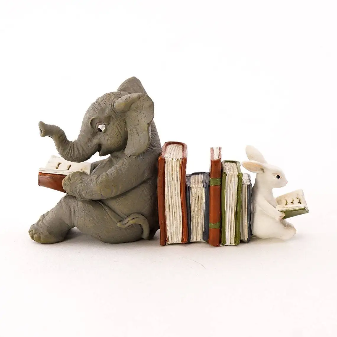 

Bookshelf Ornament The Elephant and The Rabbit Read Together The Garden Rabbit Elephant Resin Crafts Ornaments Home Decoration