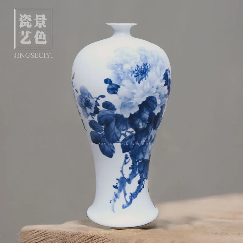 

Colorful Jingdezhen Ceramic Table Vase Celebrity Famous Hand Painted Vase Porcelain Decoration