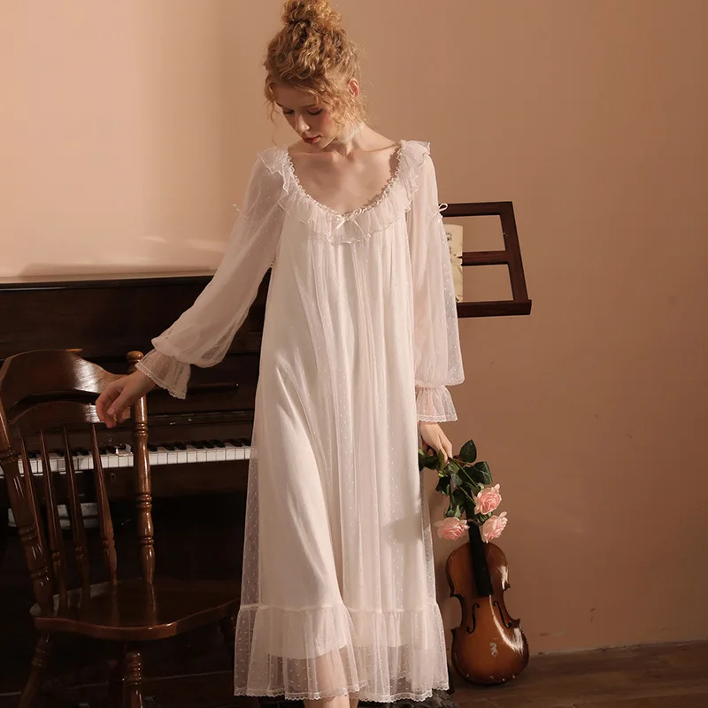 Women's Noble Elegant Polka Dot Mesh Round Neck Loose Fitting Gauze Stitching Lounge Nightgowns Sleepshirts Sleepwear