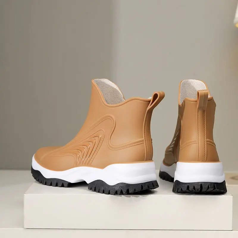 Fashion Women's Rain Boots Luxury Brand Insulated Rubber Shoes for Women Rainboots 2023 Platform Waterproof Glaoshes