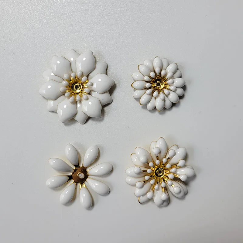 

Детали для цветов из сплава ручной работы SLBRIDAL