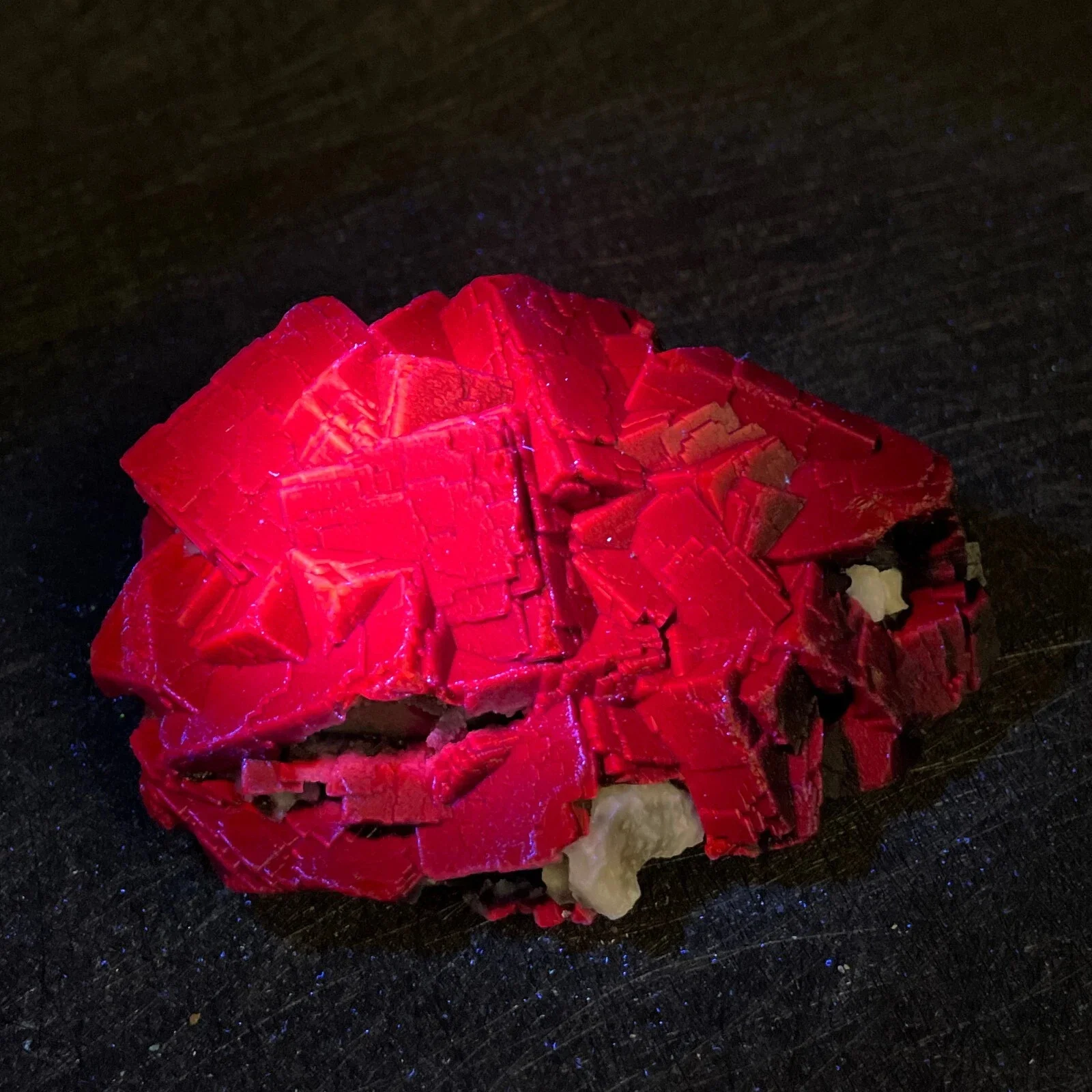 

Кристаллы флюорита с черной розой CrystalHola