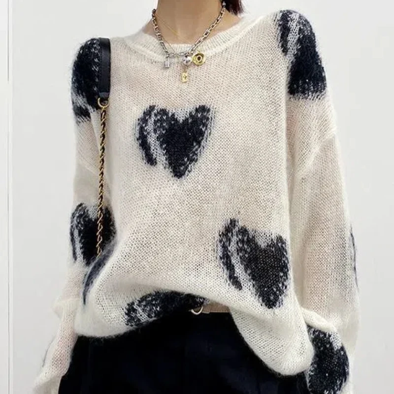 Женский пуловер с длинным рукавом и круглым вырезом