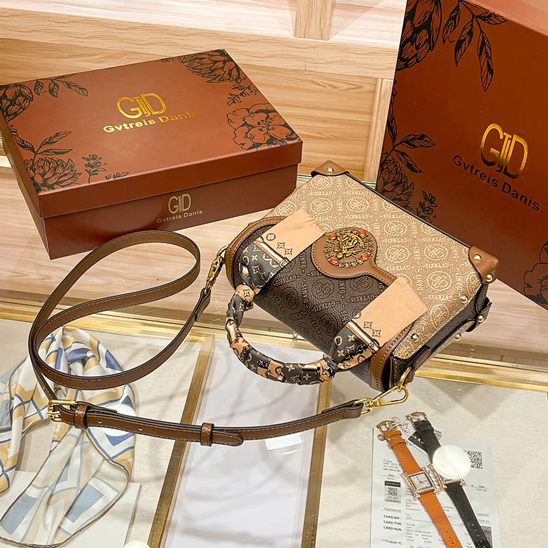 Women's Bag 2023 New Fashion Handbag One Shoulder Crossbody Bag Designer Advanced Texture Fashion Versatile Small Square Bag