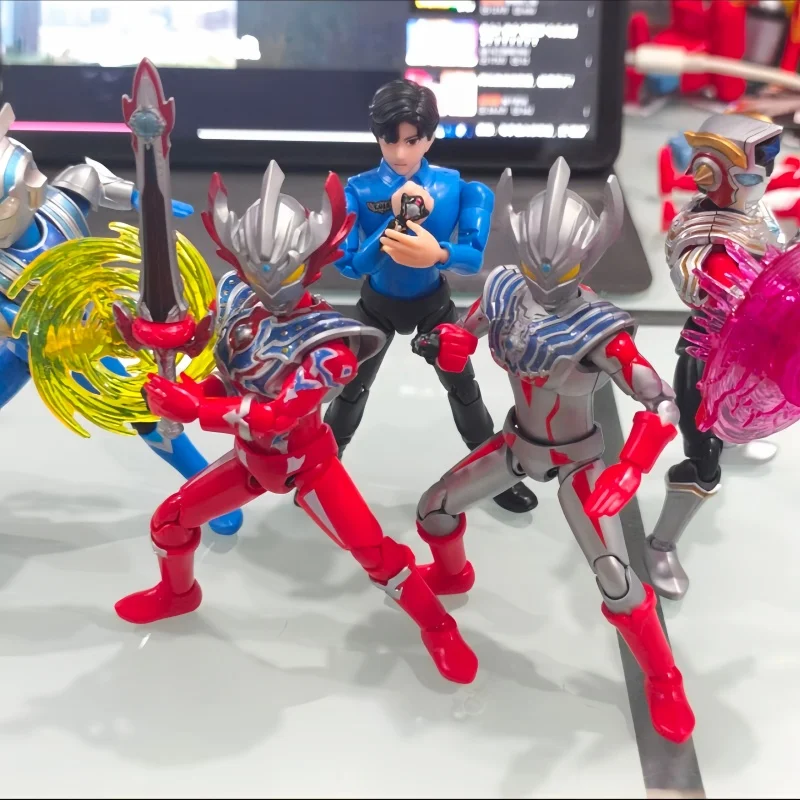 Фото В наличии: Оригинальные фигурки Blokees Ultraman Star S Edition Vol 3 Taiga, конструктор, подарок на день рождения, игрушка, слепой бокс №2