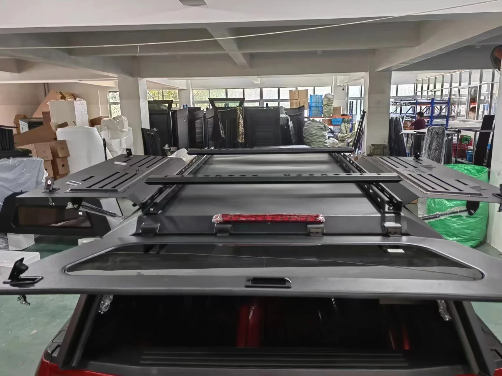 Great Wall Poer Wingle5 4x4 Пикап Палатка на крыше Твердый корпус Алюминиевый навес для