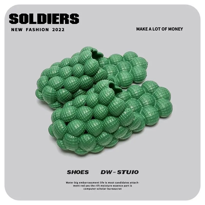 New Summer Couple Bedroom Slides Ladies Flip Flops Thick Bottom Sandals Eva Cloud Slippers Men Women Soft Home Outdoor Slippers