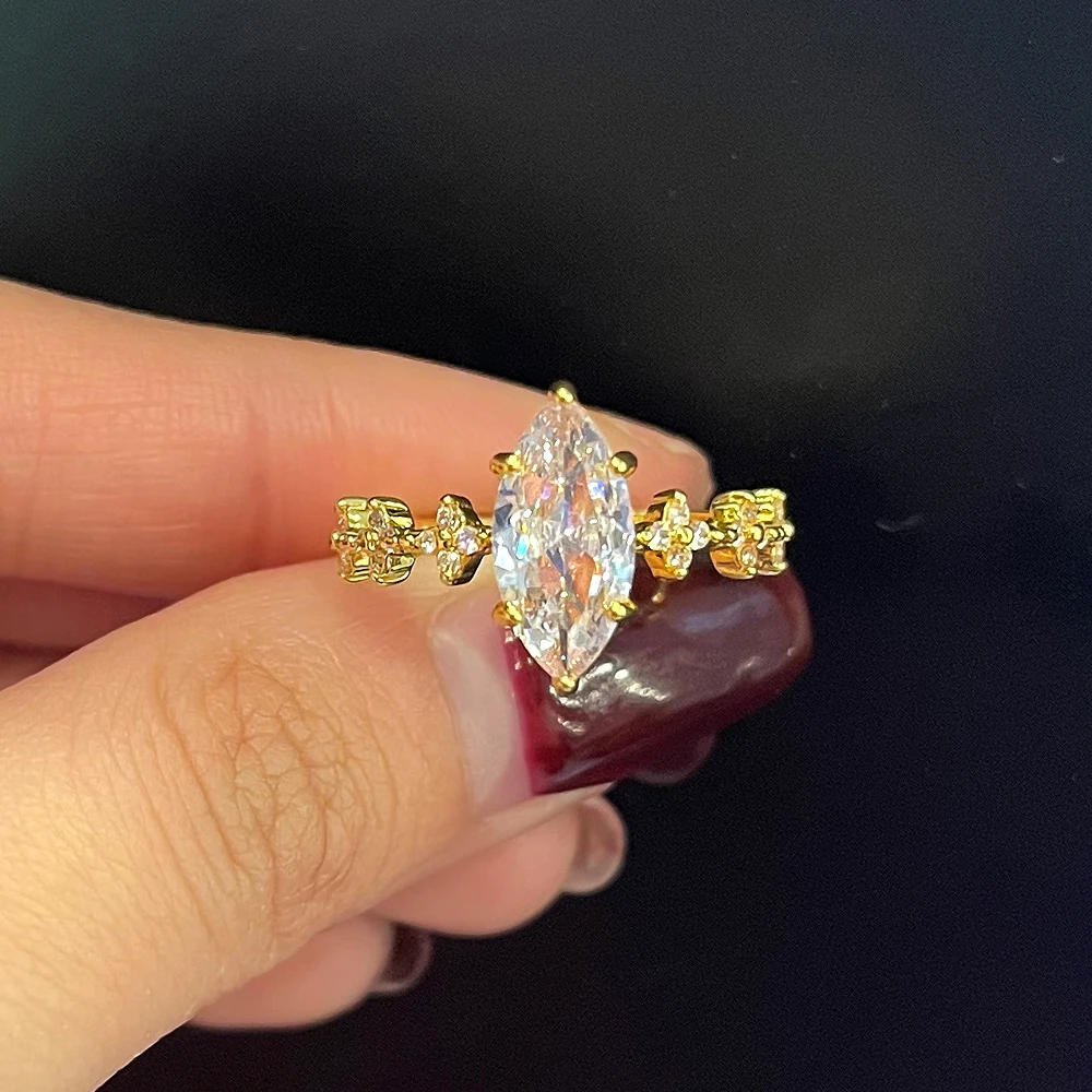 

Huitan Crystal Marquise Cubic Zircon Wedding Rings for Women Simple Stylish Design Female Finger-ring Party Gift Fashion Jewelry