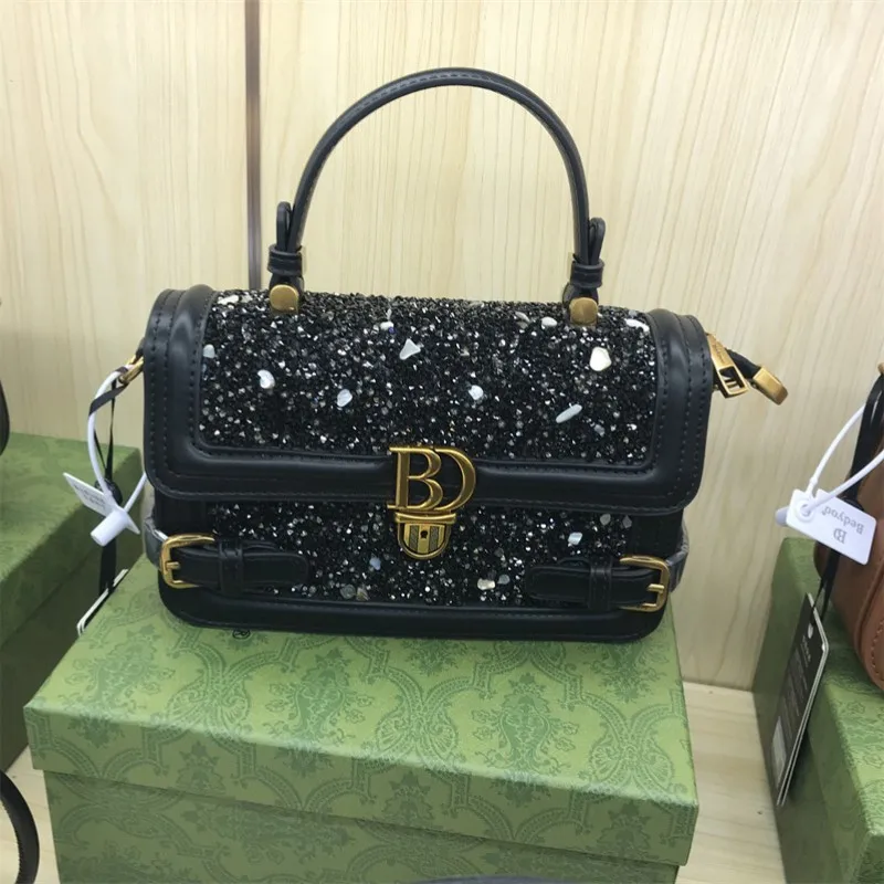 Luxurious Leather Handbag Women's Bag 2023 New Stone Lock Purse One-Shoulder Satchels Sac