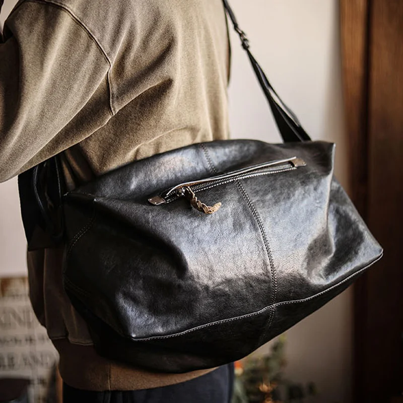 

AETOO Men's leather travel bag light soft head layer cowhide daily single shoulder crossbody bag large capacity leisure sports