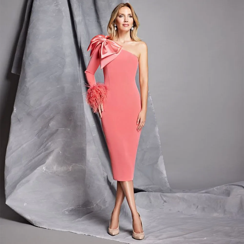 Платье для матери невесты с одним открытым плечом и юбкой-годе