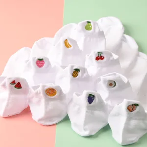 Новые женские носки, милые носки с вышитыми фруктами для девочек, модные женские носки Harajuku с ананасом и авокадо