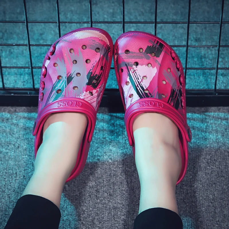 

Men's 2022 New Summer Classic Fashion Casual Slippers Women's Comfortable Light Soft Soles Non Slip Outdoor EVA Sandals