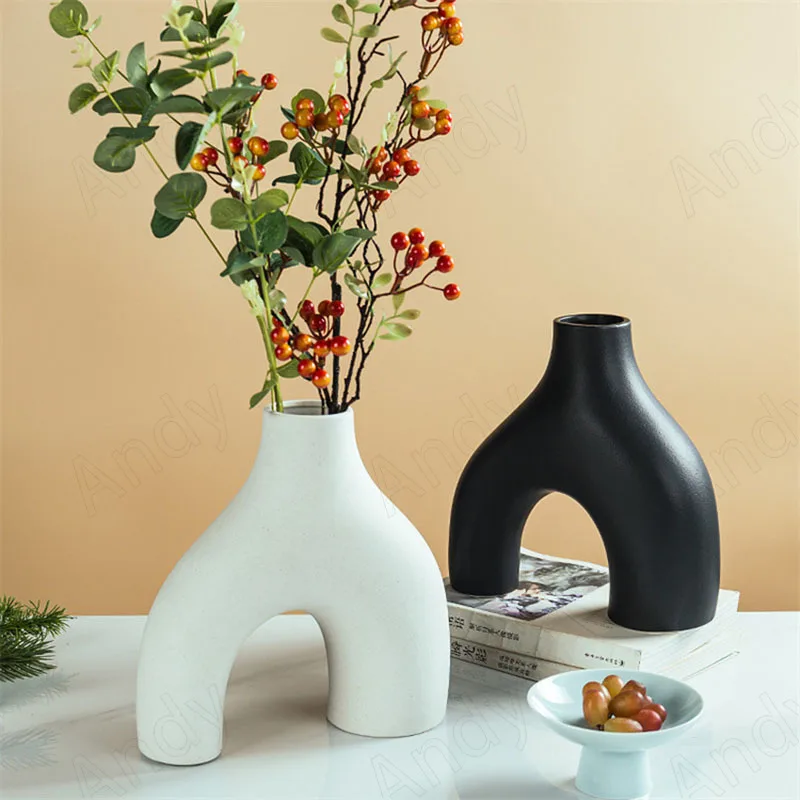 

Европейская керамическая ваза, креативные абстрактные декоративные настольные украшения, простое художественное украшение для дома, совр...