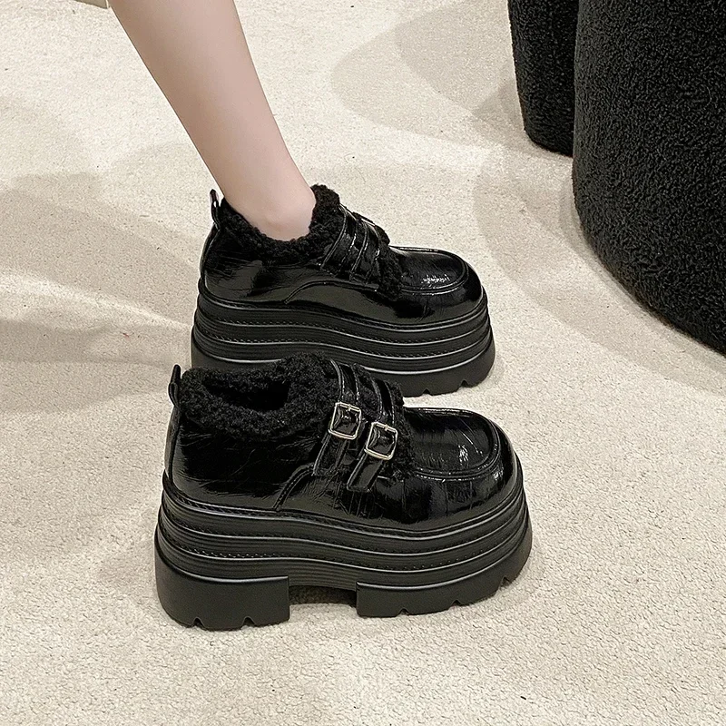 Женские кожаные кроссовки на платформе осенне-зимние теплые зимние туфли с