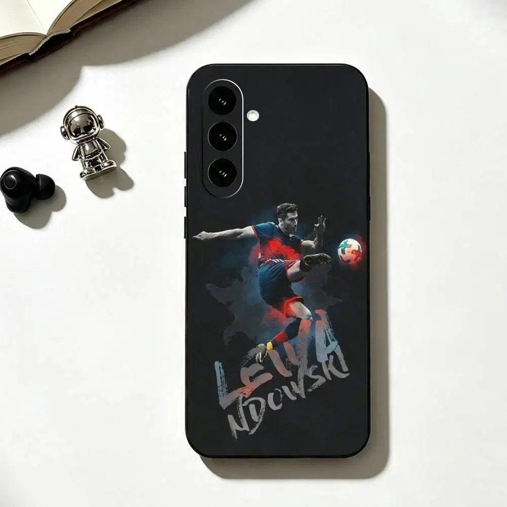 Фото Чехол для телефона Football R-Robert L-Lewandowski, черный, силиконовый, мягкий, для Samsung Galaxy A73, A72, A71, A70, A53, A52, A51 №5