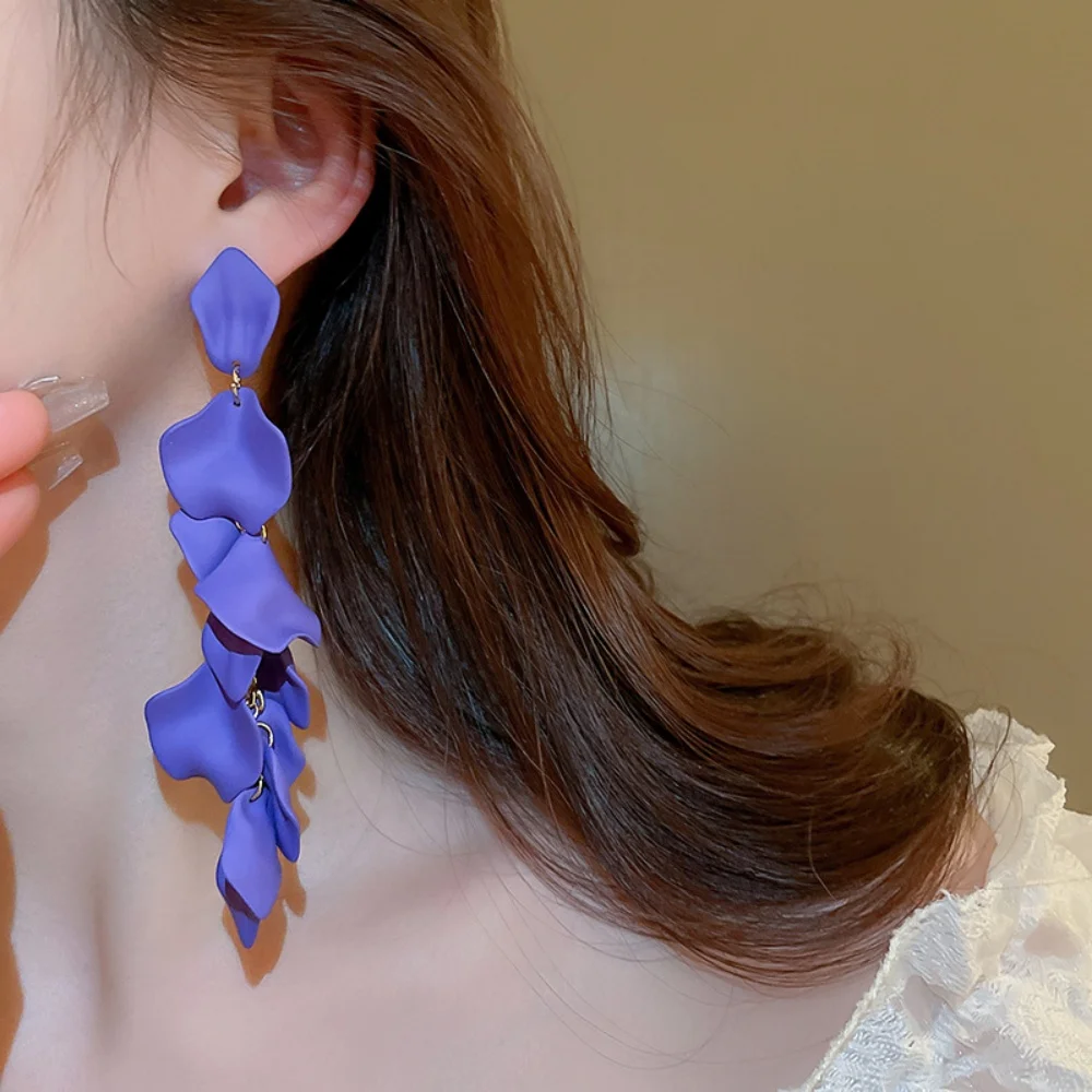 Модні різнокольорові червоні, сині, фіолетові сережки-підвіски з пелюстками для жінок, нові жіночі довгі сережки-підвіски