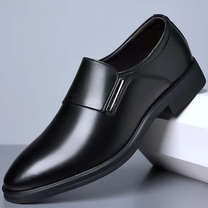 

Shoes Men's Spring Soft Bottom Leather Shoes Men's Black British Style Sports Business Formal Wear Low-Top Martin Boots Sense