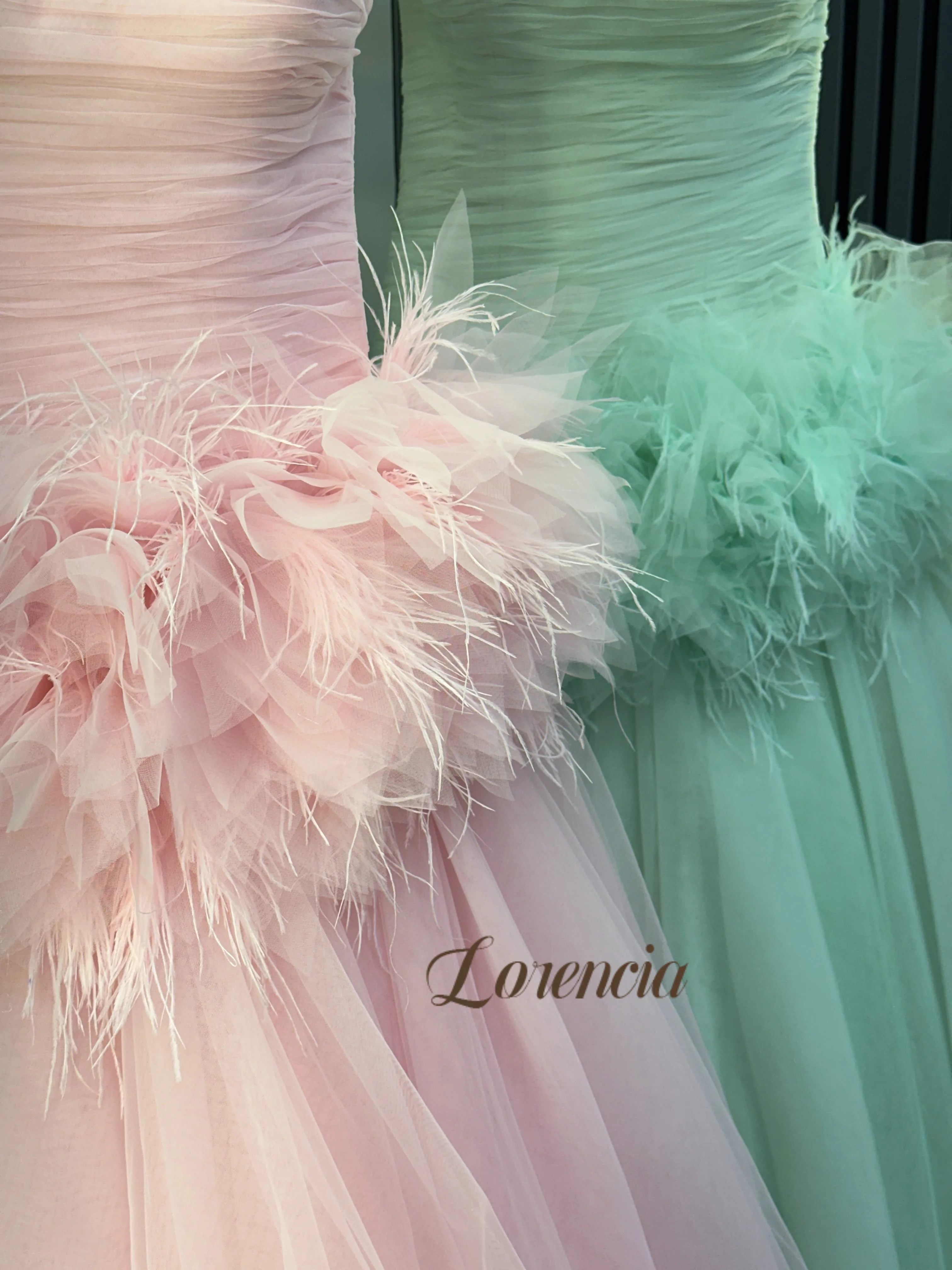 Фото Длинные вечерние платья без бретелек Lorencia с перьями, без рукавов, с рюшами, из тюля, для выпускного вечера, нарядные платья для торжественных мероприятий, на заказ №4