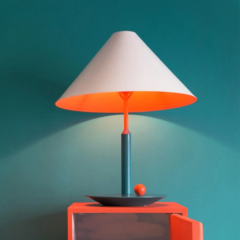 

French Contrast Color Desk Lamp Nordic Creative Showroom Children's Room Study and Bedroom Bedside Decorations Table lamp
