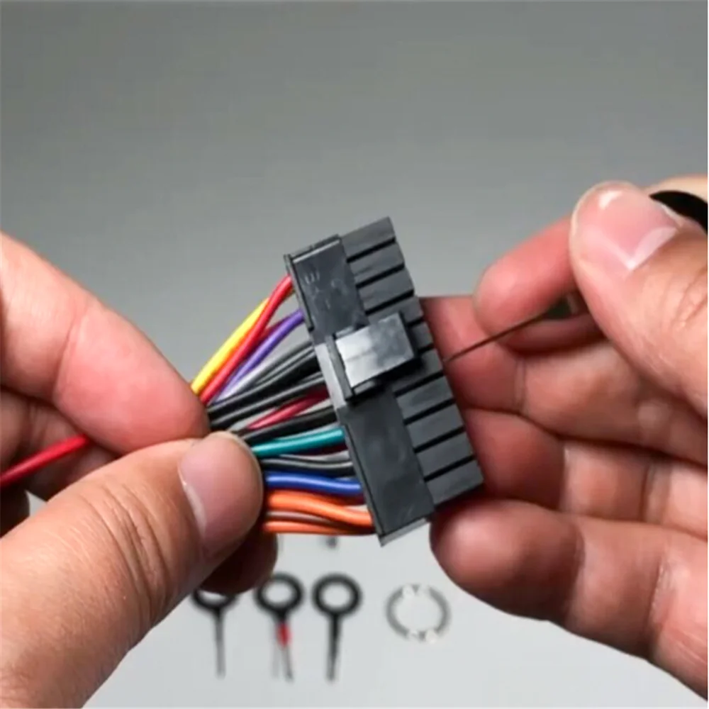 Автомобильный терминал для разборки игольчатого трактора Renault Scenic TwinGo эмблема