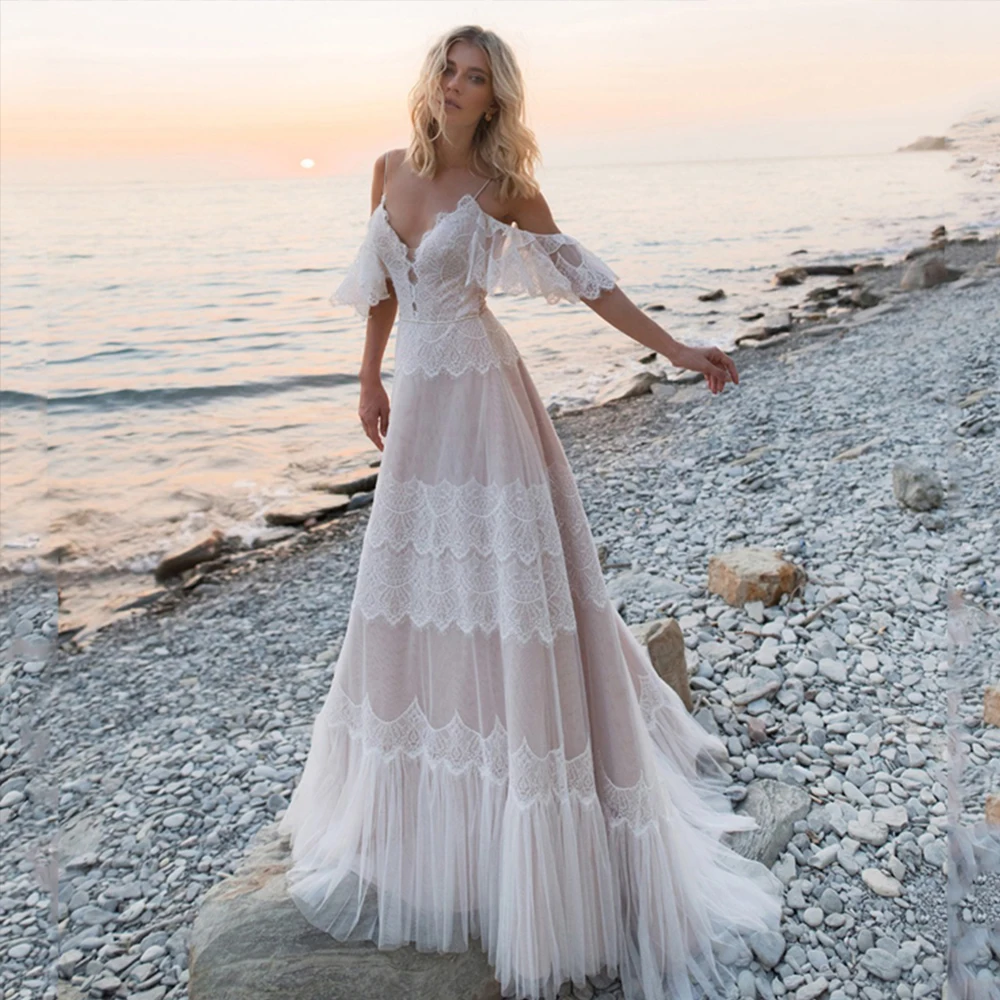 

Boho Wedding Dresses V-Neck Spaghetti Straps Lace Up Backless Vestido De Noiva 2022 Boda Elegant Sweep Train A-Line Bride Gowns