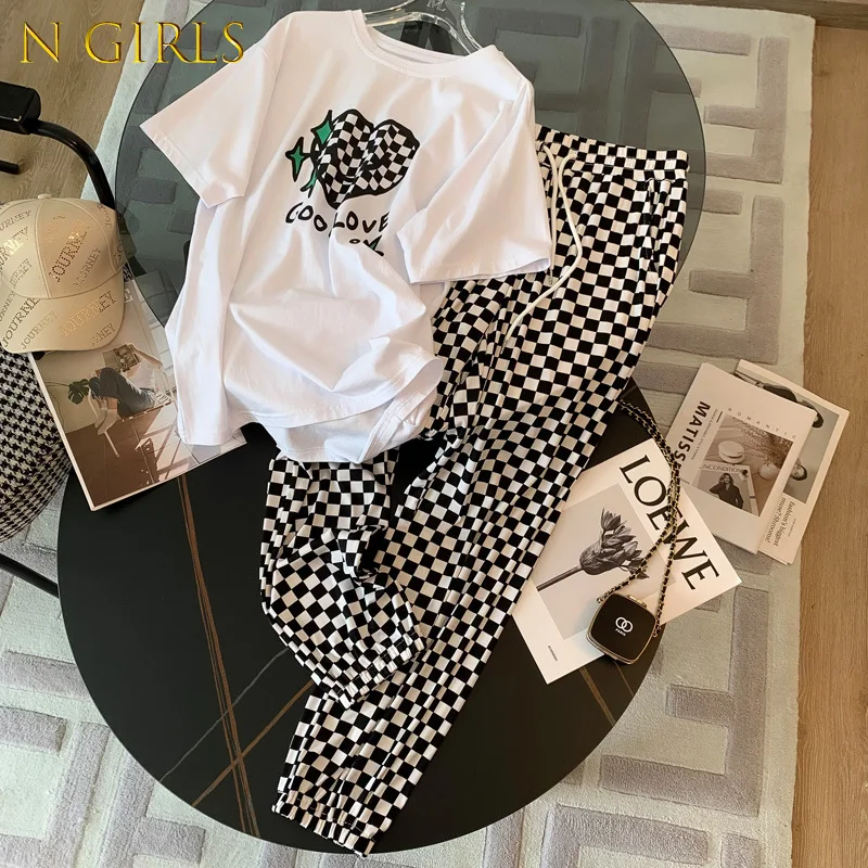 

N GIRLS 2022 Summer Elegant Solid Fitness Tracksuit Set Outfits Short Sleeve Print Tops+ PlaidTrouser Pants 2 Two Piece Set