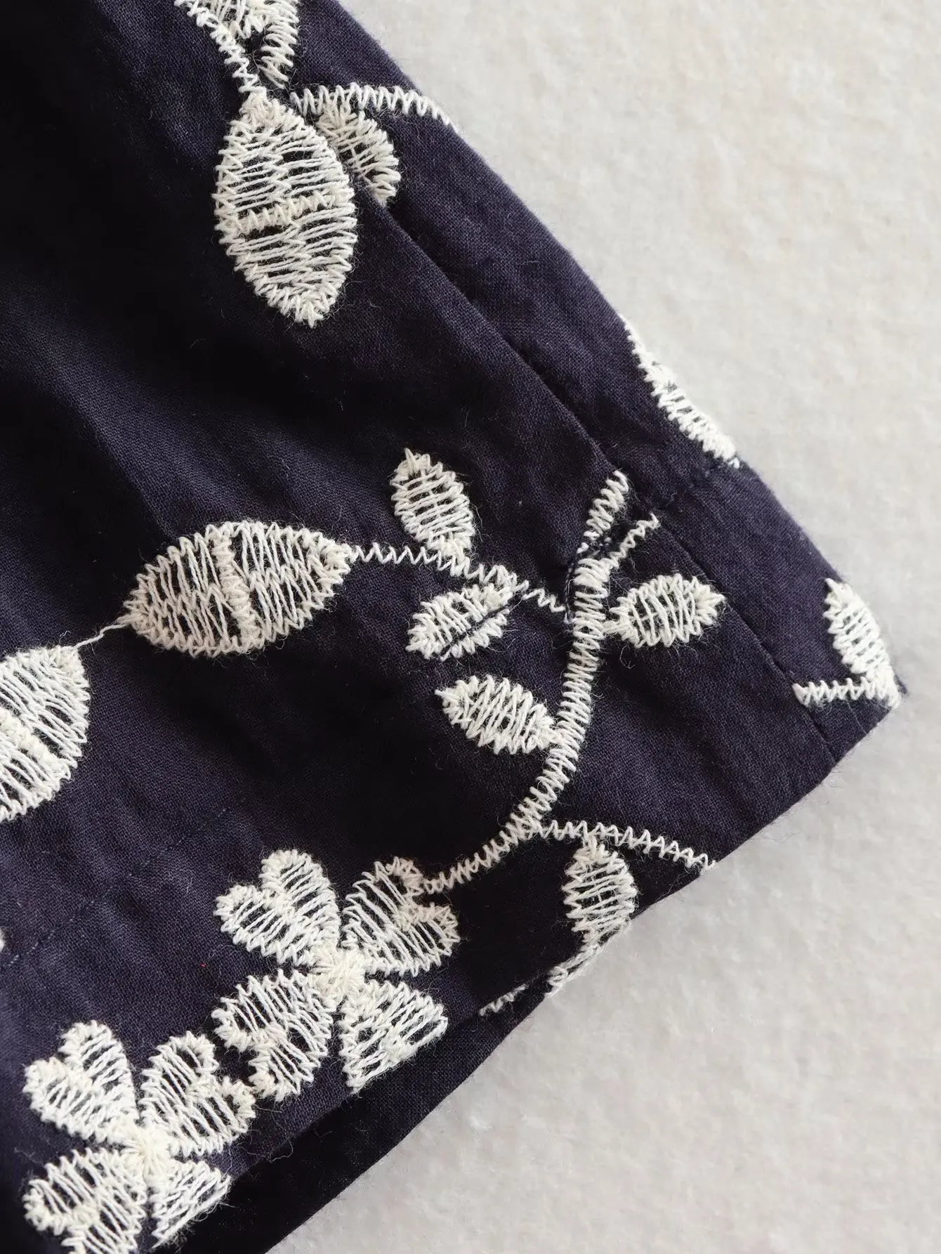 TRAF 2023 New Women Summer Fashion Flower Embroidery Bow Tied Mini Sarong Shorts Skirts Female Side Zipper Slim Hot Pants Mujer