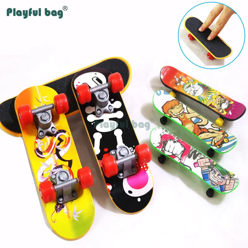 

Playful bag Children plastic fingerboard Random pattern Mini skateboard Fingertip toys AMB244