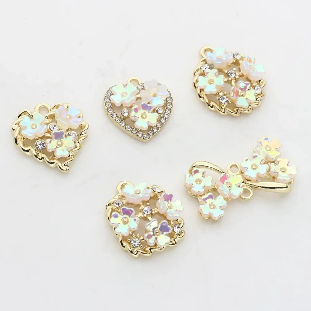 Подвеска в виде цветка и сердца из сплава