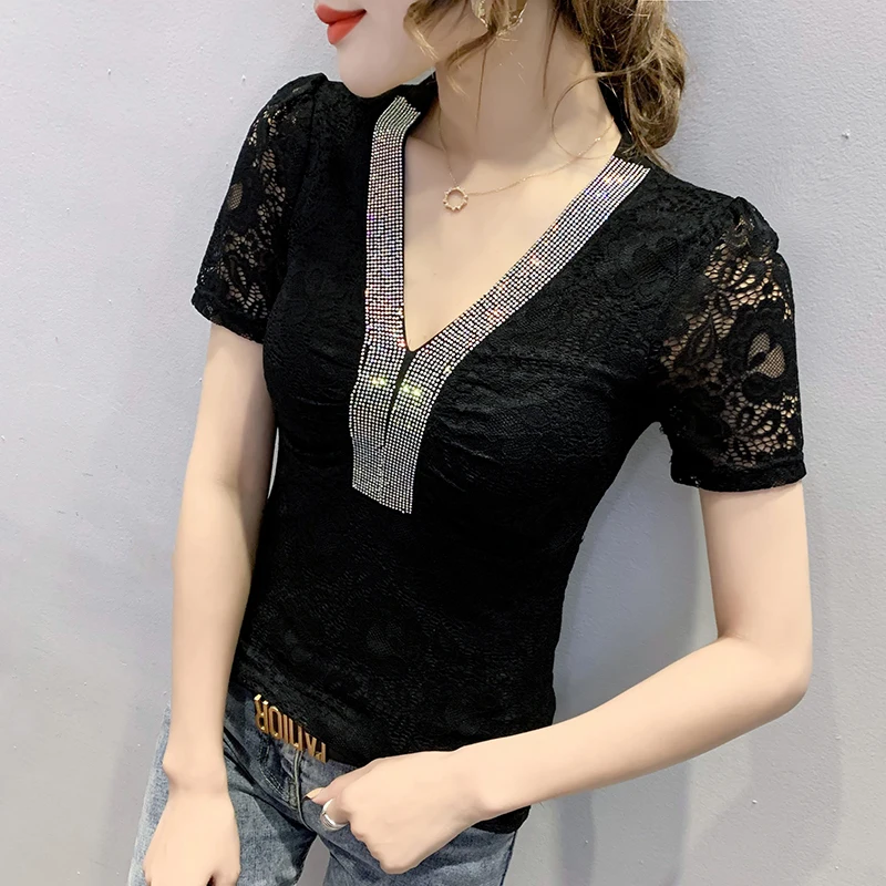 

2023 Summer Korean Clothes Lace T-Shirt Chic Sexy Back V-Neck Shiny Diamonds Women Short Sleeve Tops Hand Made Slim Tees 32272