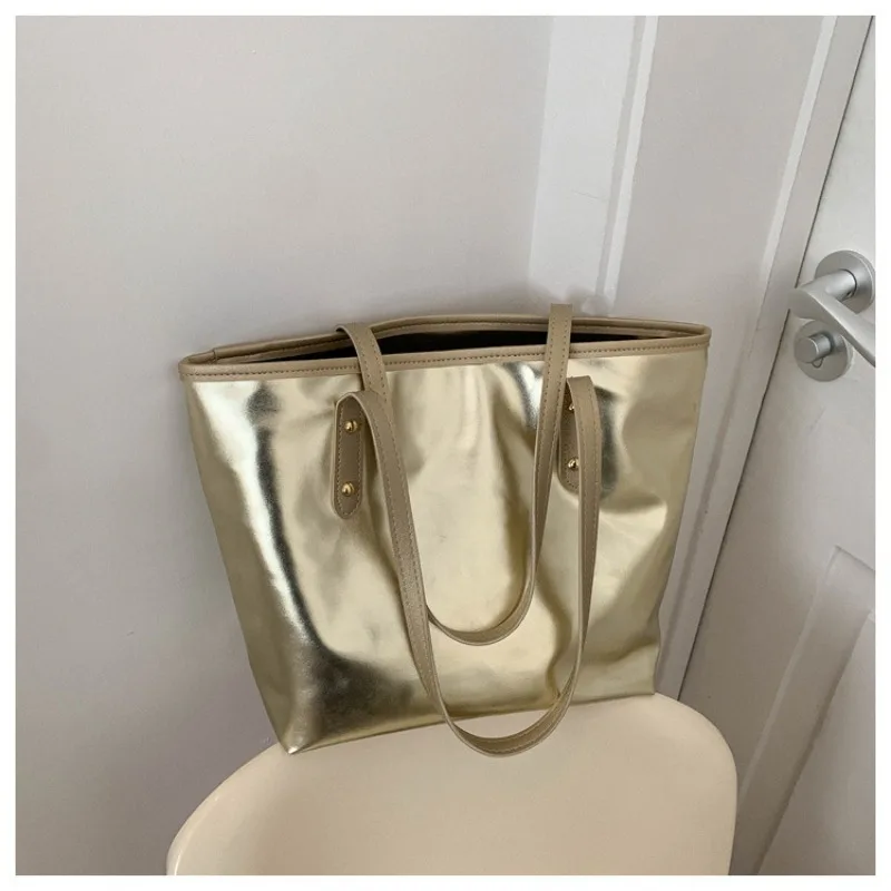

Lacquered 2023 New Casual Handbag Shoulder Bag Simple Fashion Tote Bag Large Capacity Trend Commuter Underarm Bag Women Bag