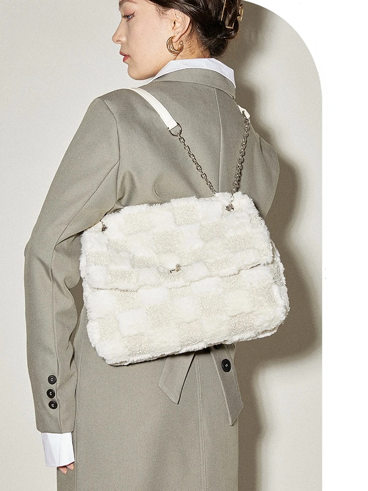 

2023 New Wool Shoulder Bags Messenger Plaid Bag Luxury Designer Fashion Warm Handbags Ladies Chain Totes Bags