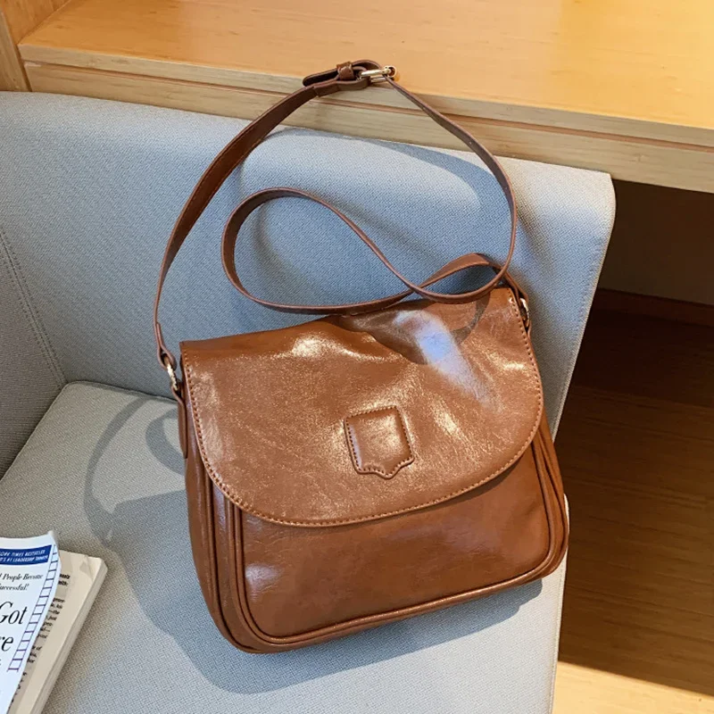 

Women Shoulder Bag Croyance Vintage Brown Small Crossbody Handbag Purse PU Leather Messenger Bag