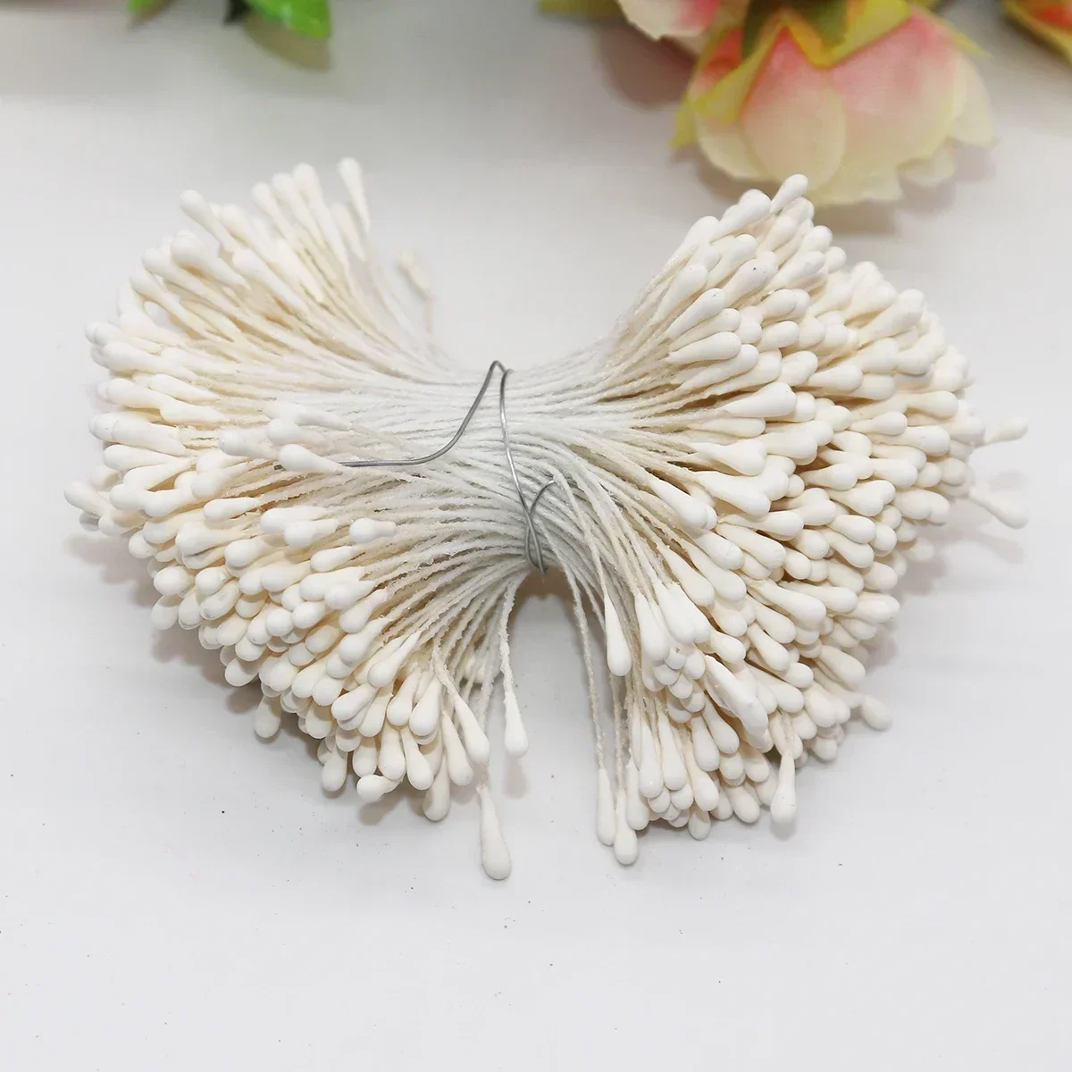 Искусственные цветы пластиковые 400 шт.