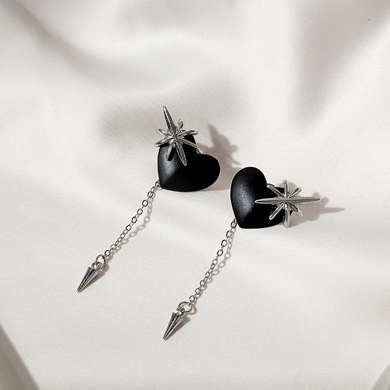 

925 Silver Needle Long Niche Design Black Love Tassel Earrings Fashionable Metal Star Embellished Chain Girl Earrings Jewelry