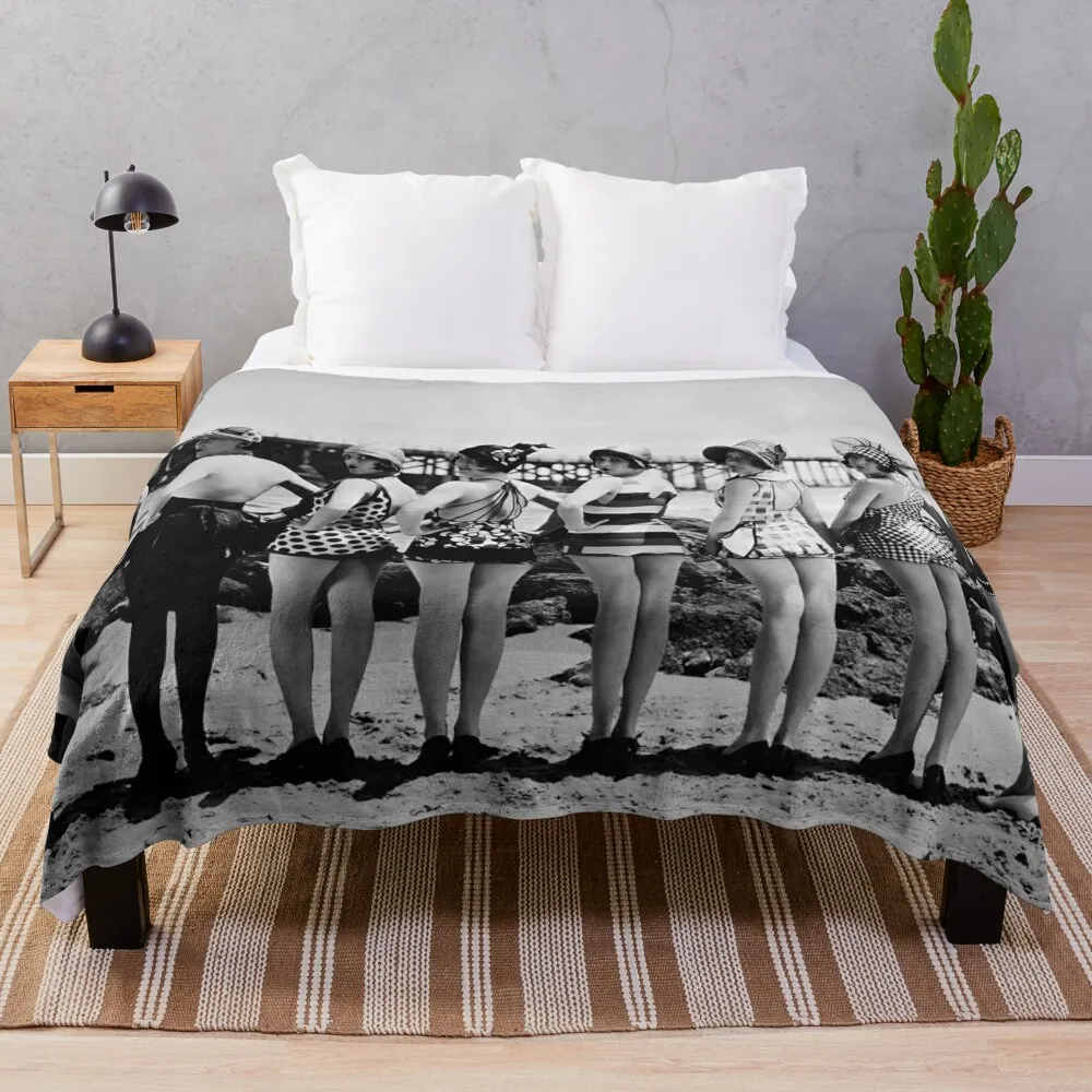 Модели купальников на пляже винтажное черно-белое фотоодеяло термотермические