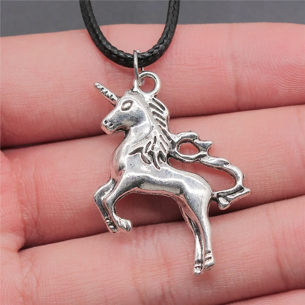 

Прямая поставка, 2 цвета, большой размер 37x28 мм, 3D подвеска в виде рога лошади на удачу, ожерелье-цепочка из искусственной кожи черного цвета