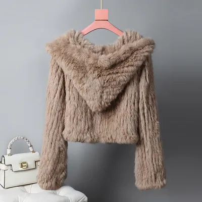 Женская длинная шуба из натурального кроличьего меха |