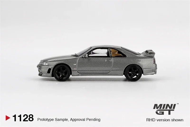 Фото Миниатюрная модель автомобиля MINI GT 1:64 Skyline Dark Metal Gray из литого металла, подарки №2