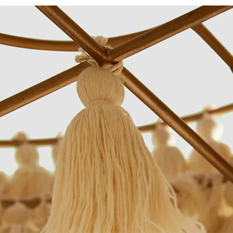 Фонарь с подвеской в виде звеньев