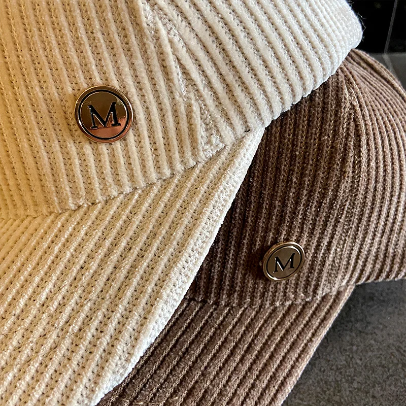 Бейсболка Женская осенне-зимняя однотонная модная Вельветовая Корейская