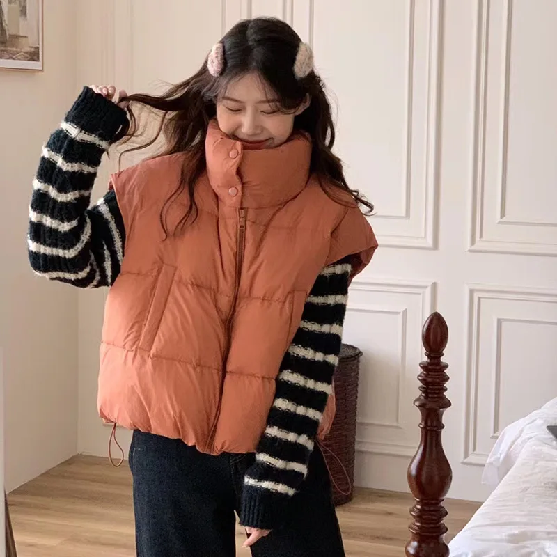 

Пуховик женский зимний однотонный на белом утином пуху